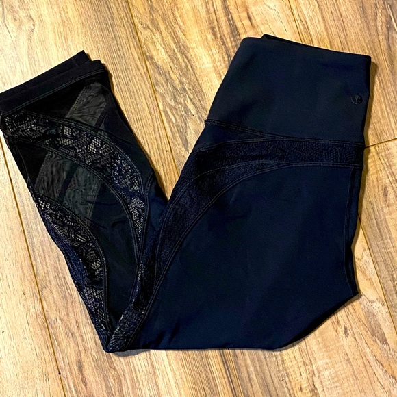 Lululemon Capri Leggings - Picture 1 of 7